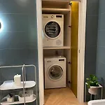 Guesthost - Trastevere Modern Appartement *