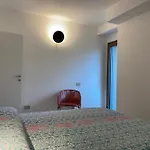 Guesthost - Trastevere Modern * Rome