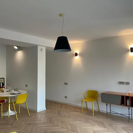 Guesthost - Trastevere Modern Appartement *